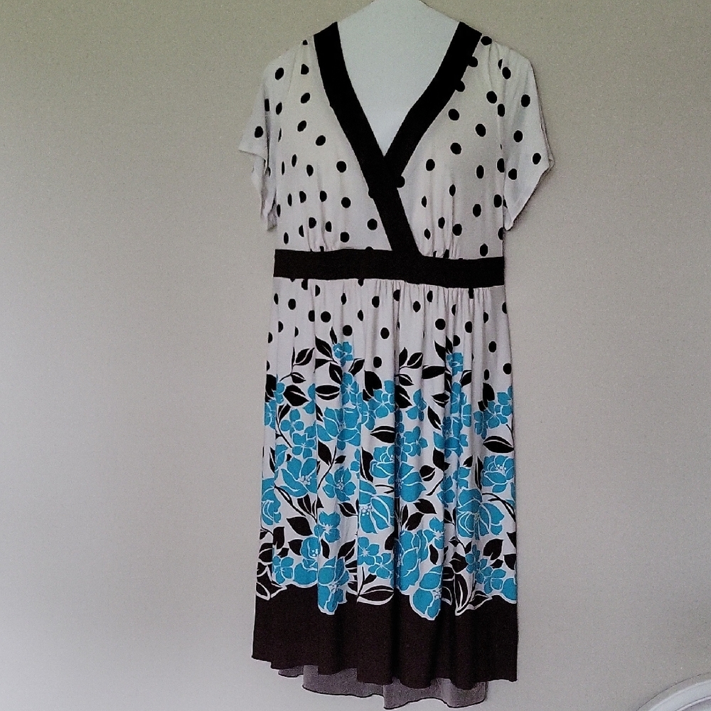 Source Unknown Black and Blue Midi Sundress with V-Neck